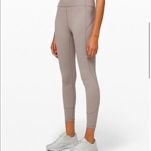 Lululemon in movement tight 25” Everlux